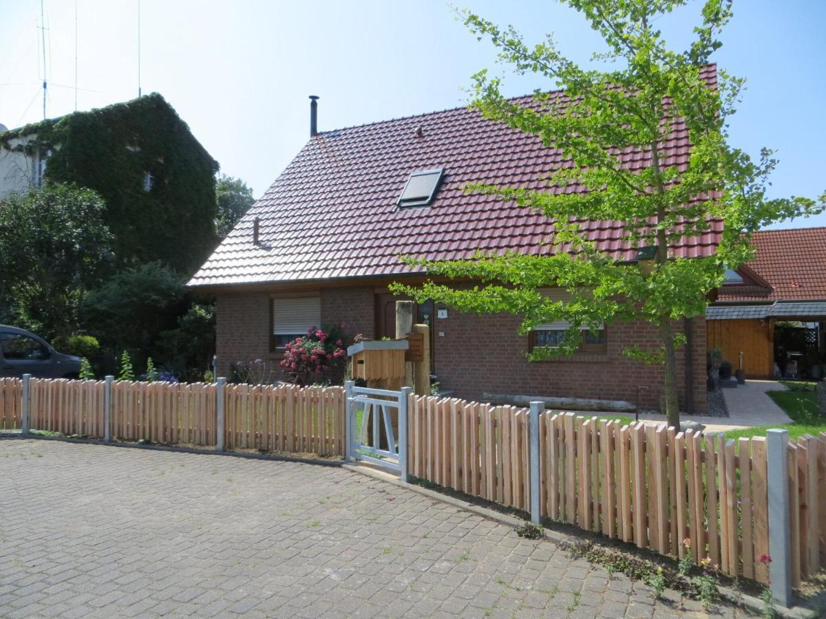 Traditional Apartment Near Sea In Kuehlungsborn Exterior foto